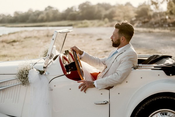 Chic Wedding All White Blooms