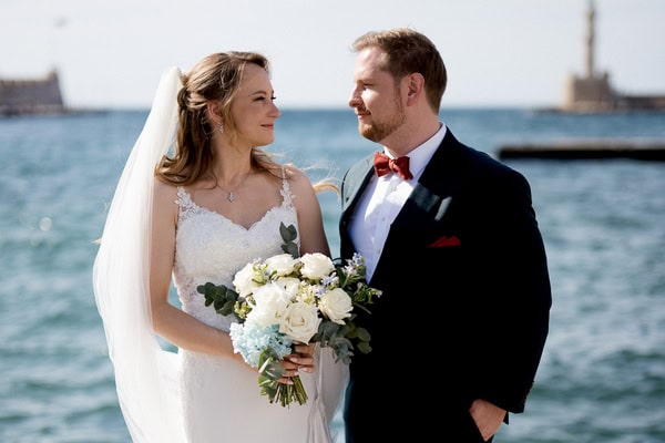 Ένας καλοκαιρινός γάμος στην Κρήτη γεμάτος με λουλούδια σε όμορφες μπλε αποχρώσεις | Monika & Nicolas