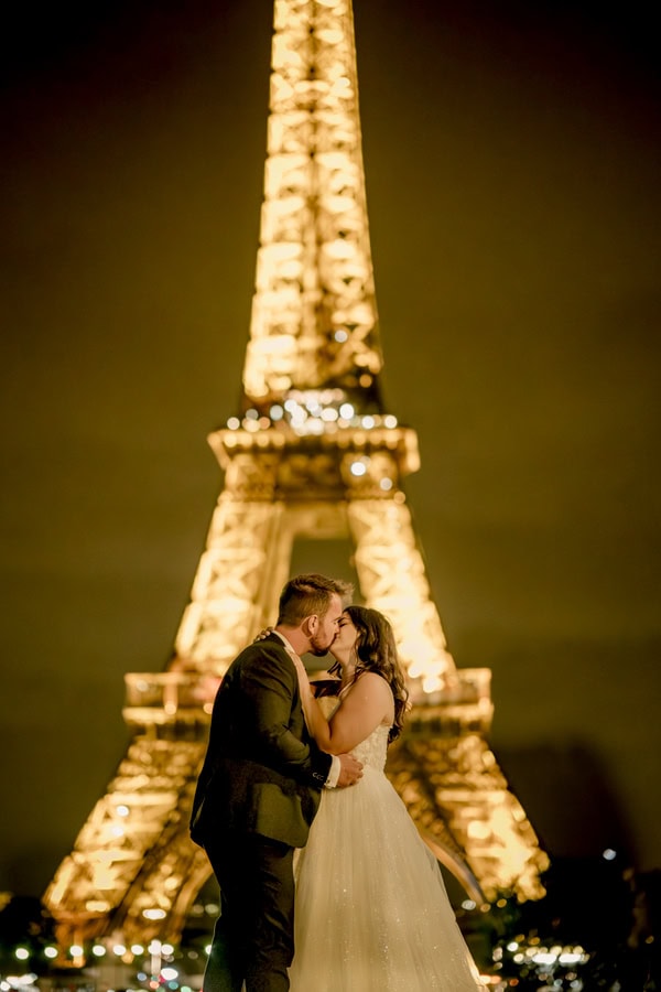 Romantic Next Day Photo Session Paris City