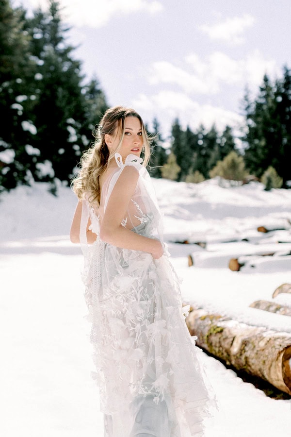 Romantic Styled Shoot Snowy Setting