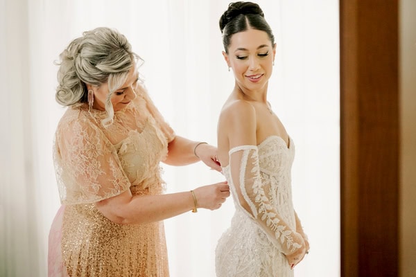 Romantic Summer Wedding Larisa White Details