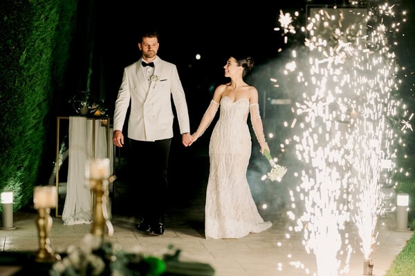 Romantic Summer Wedding Larisa White Details