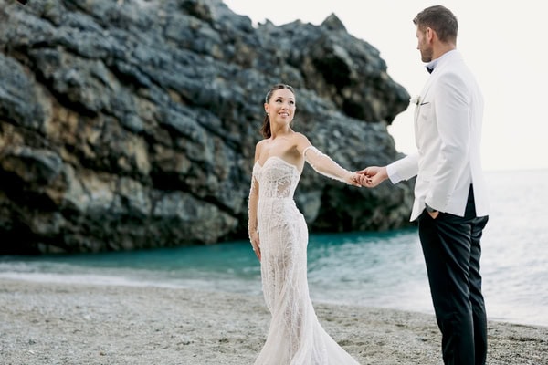 Romantic Summer Wedding Larisa White Details