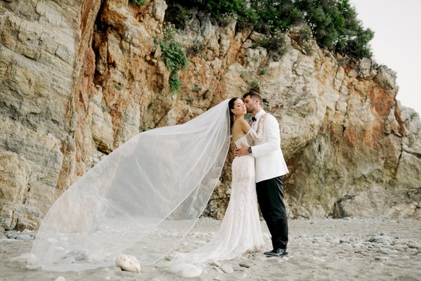 Romantic Summer Wedding Larisa White Details