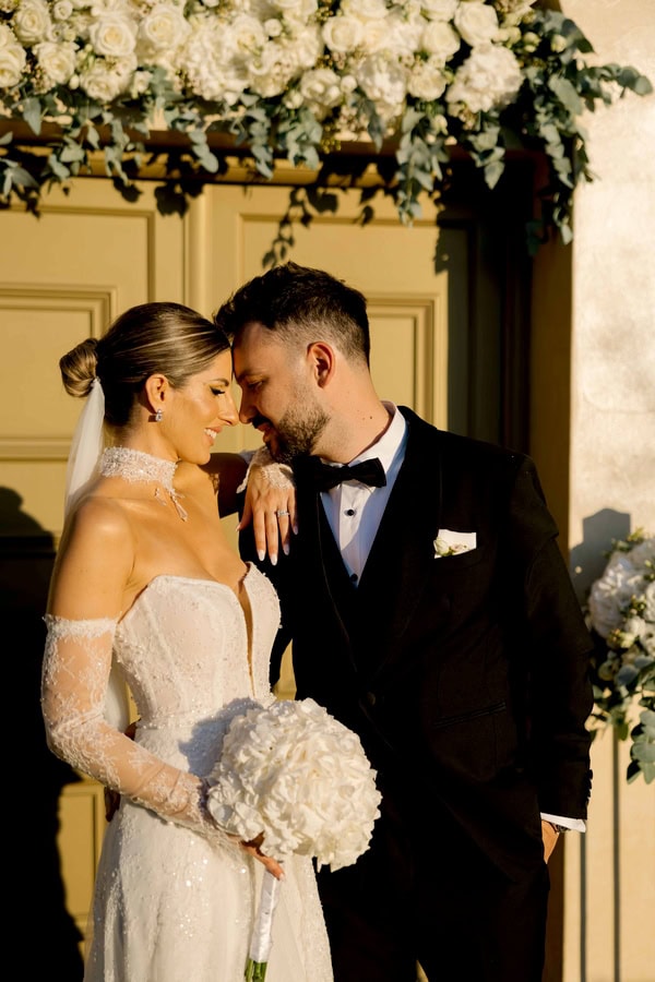 Romantic Wedding Orizontes Estate All White Florals