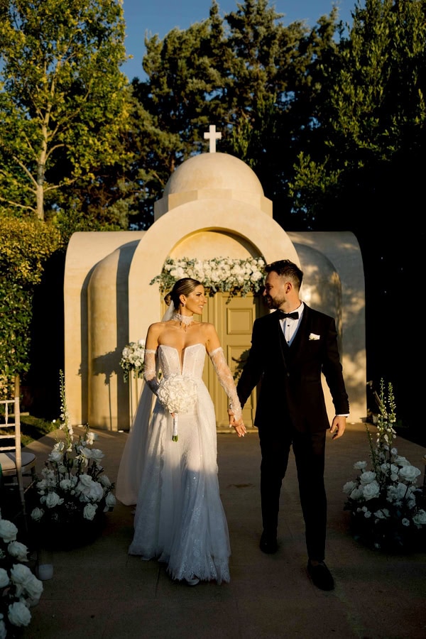 Romantic Wedding Orizontes Estate All White Florals