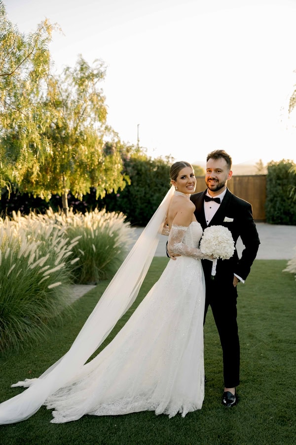 Romantic Wedding Orizontes Estate All White Florals