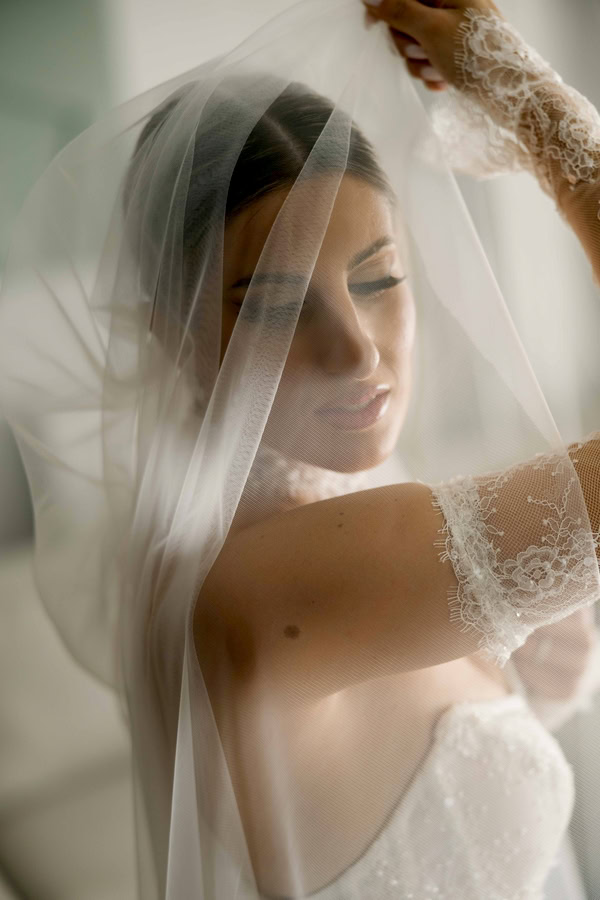 Romantic Wedding Orizontes Estate All White Florals