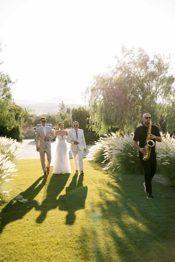 Romantic Wedding Orizontes Estate All White Florals