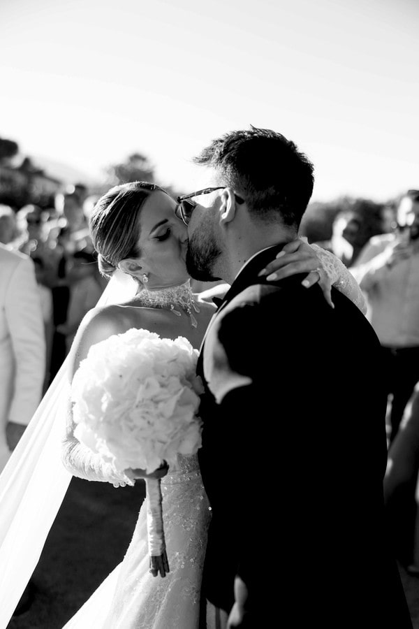 Romantic Wedding Orizontes Estate All White Florals