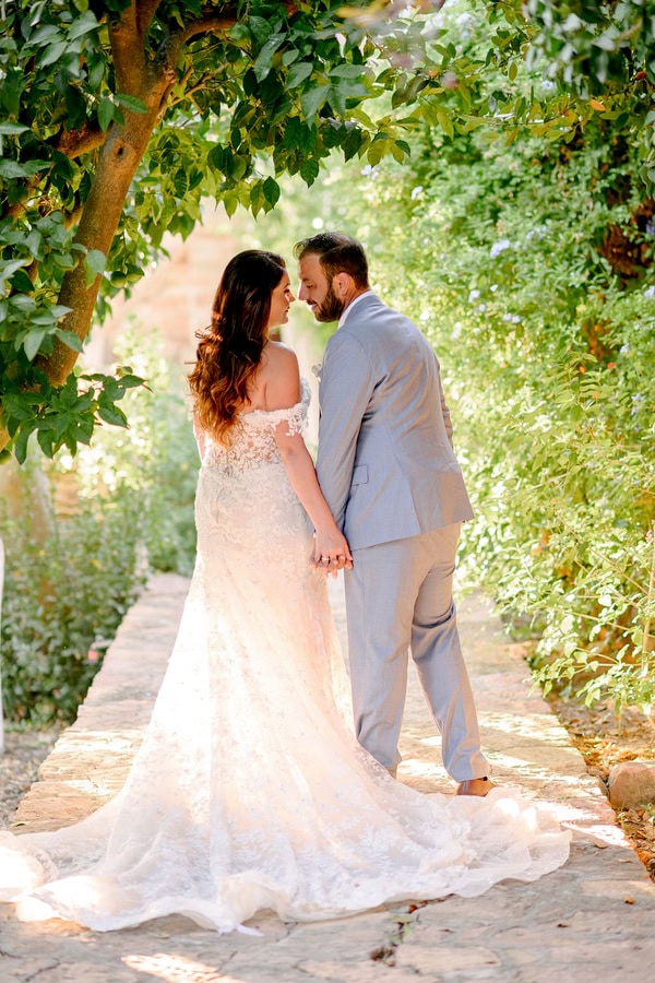 Romantic White Details Wedding In Chios