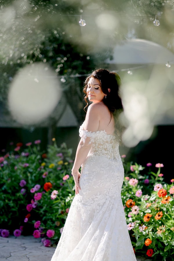 Romantic White Details Wedding In Chios