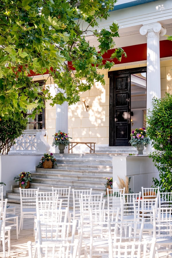 Summer Civil Wedding Full Of Color And Feeling