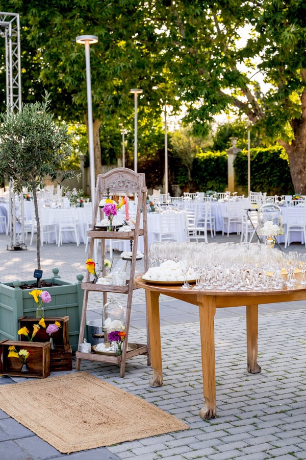 Summer Civil Wedding Full Of Color And Feeling