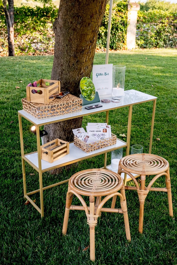 Summer Civil Wedding Full Of Color And Feeling