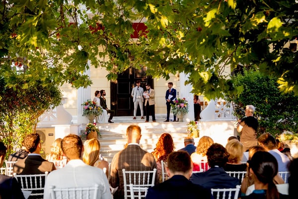 Summer Civil Wedding Full Of Color And Feeling