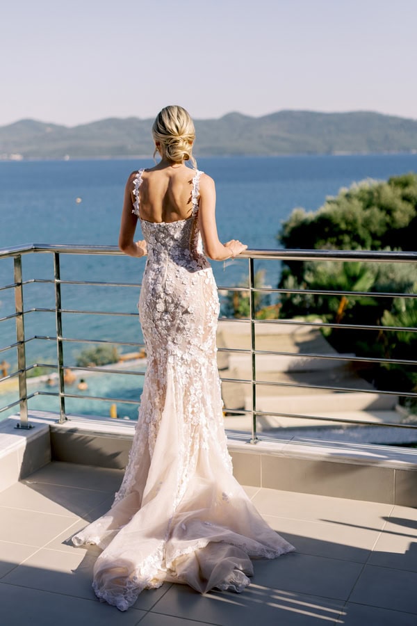 Summer Minimal Seaside Wedding