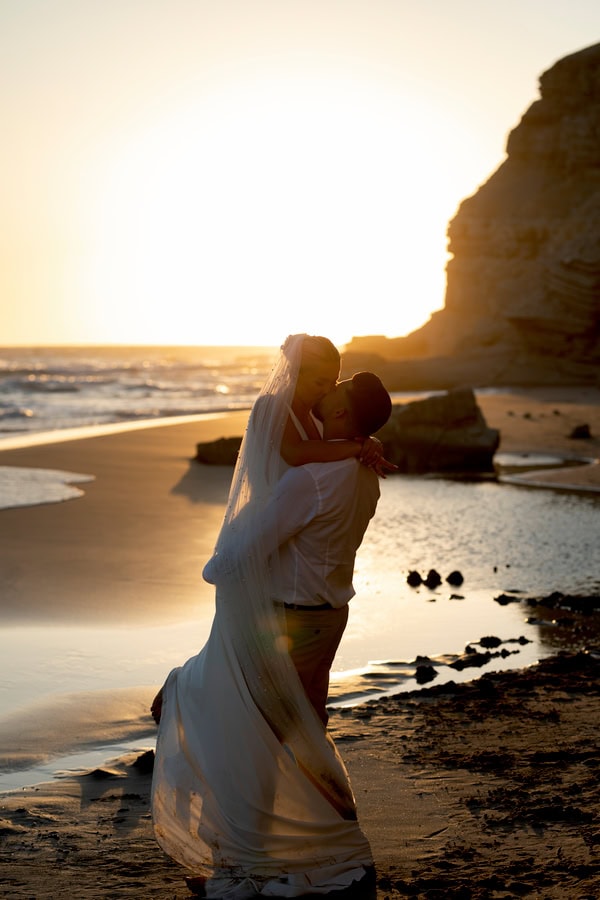 Summer Wedding In Kos With White Flowers And Nature