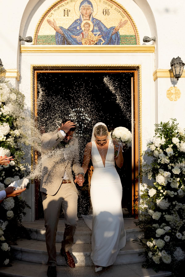 Summer Wedding In Kos With White Flowers And Nature