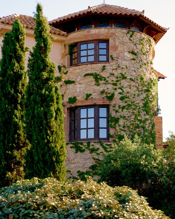 Why To Choose Hatzi Mansion For Your Wedding Venue