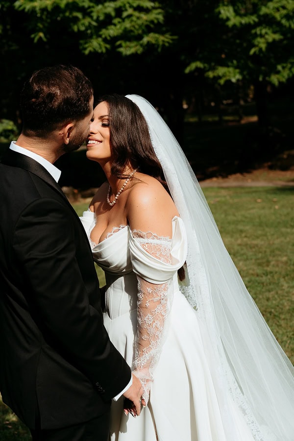 Chic Wedding Naousa All White Flowers