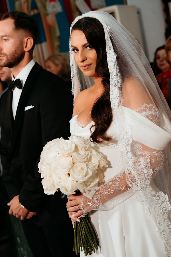 Chic Wedding Naousa All White Flowers