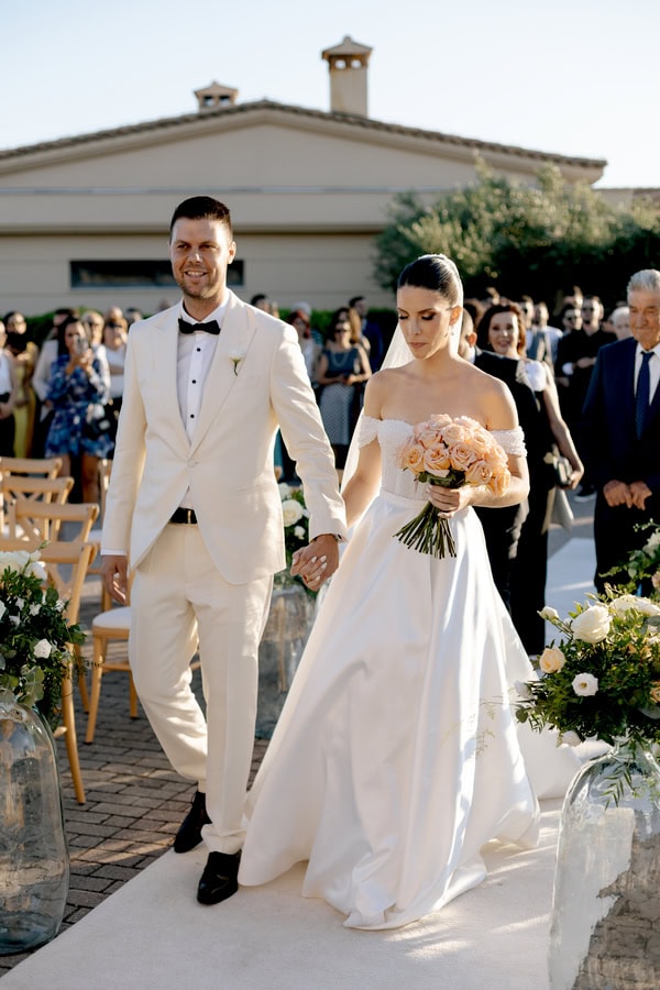 Romantic Summer Wedding At Winery