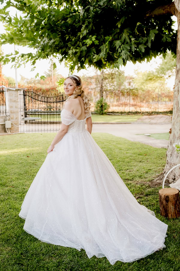 Romantic Summer Wedding Drama White Flowers