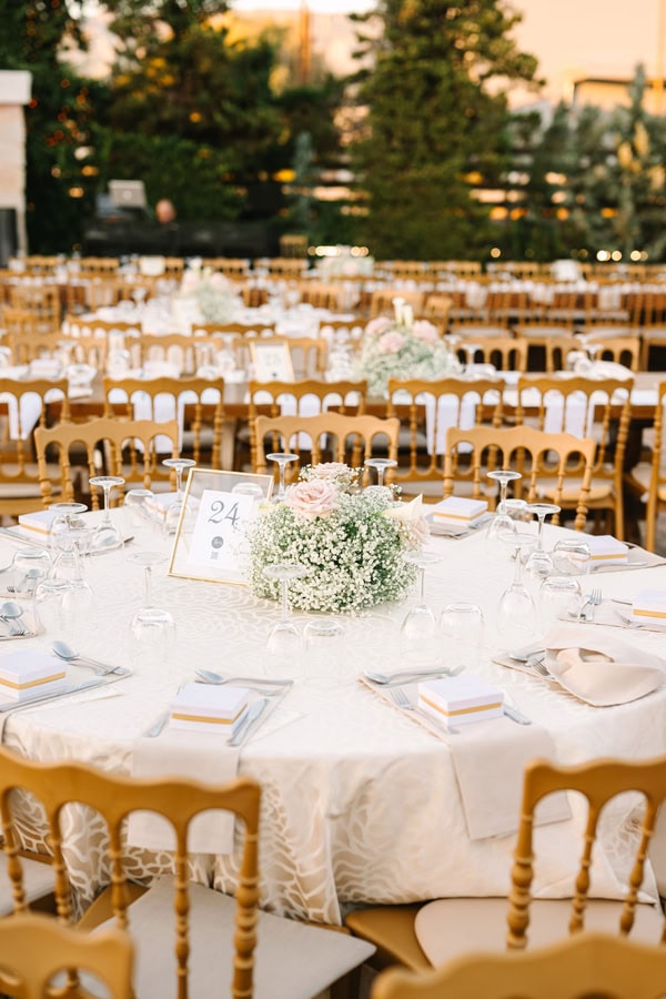 Romantic Summer Wedding Pietris Estate Pretty Details