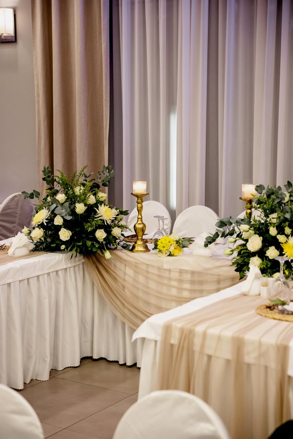 Romantic Wedding Larisa Chic Decorative Details