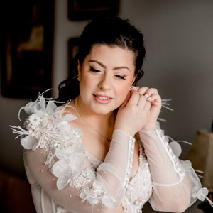 Ανοιξιάτικος ρομαντικός γάμος με μπορντώ λουλούδια στο Deer Valley | Ελένη & Γιώργος