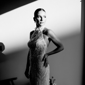 Chic φθινοπωρινός γάμος στην Αθήνα με δελφίνιουμ και ορτανσίες | Κατερίνα & Θεοδόσης