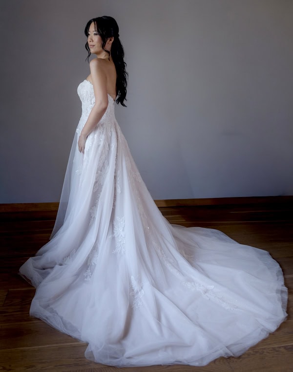 Fairytale Wedding White Roses Eucalyptus