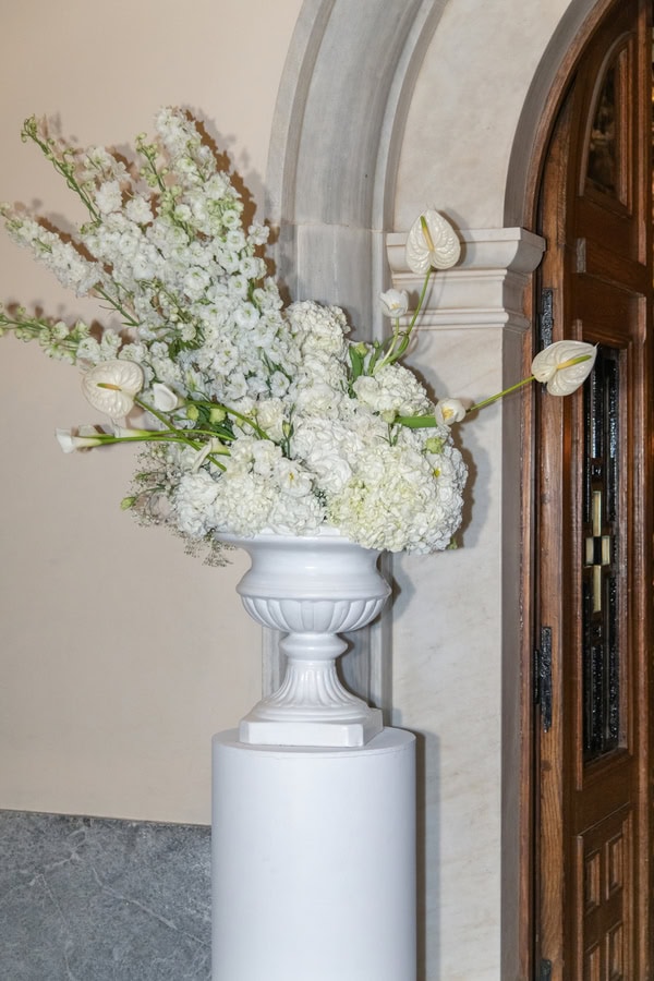 Fall Wedding In Tinos With White Floral Arrangements And Romantic Details