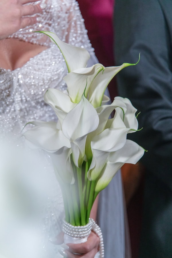 Fall Wedding In Tinos With White Floral Arrangements And Romantic Details