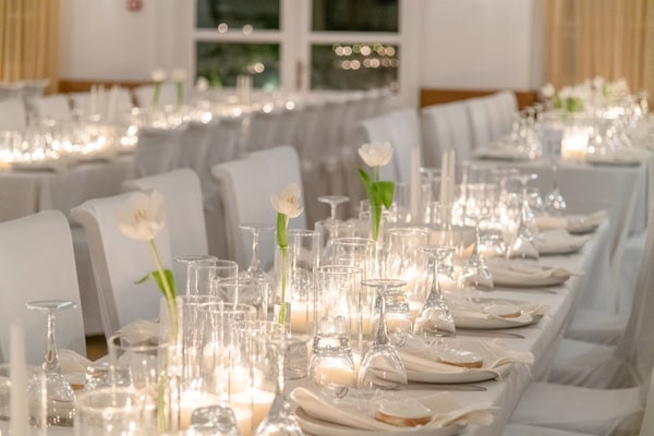 Fall Wedding In Tinos With White Floral Arrangements And Romantic Details