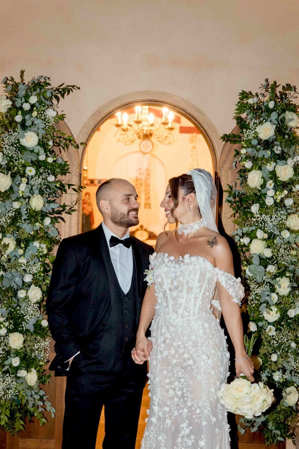 Romantic Autumn Wedding White Flowers Papagiannakos Winery