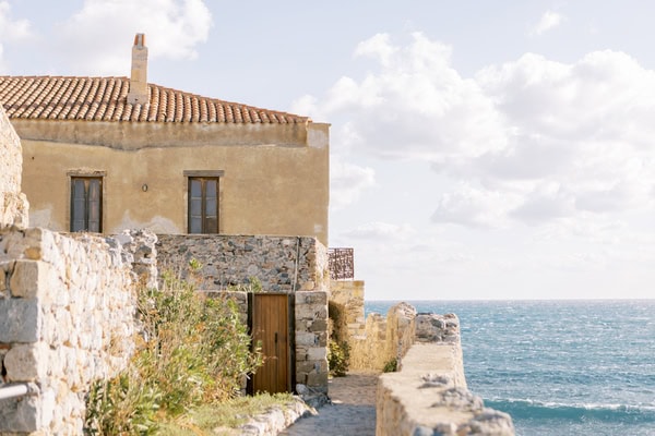 Romantic Styled Shoot Kinsterna Hotel Monemvasia
