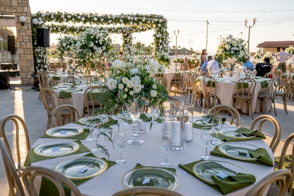 Romantic Wedding Floral Arrangements