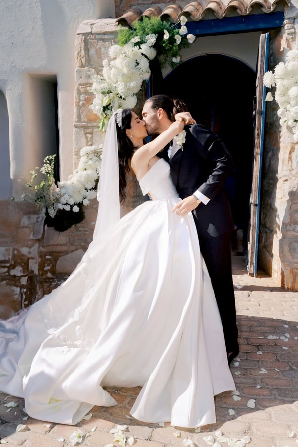 Spring Wedding White Flowers Seaside