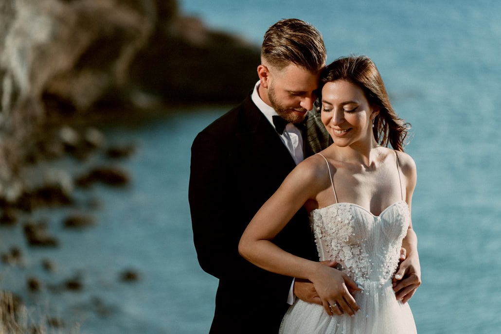 Ένας υπέροχος γάμος με λουλουδένιες λεπτομέρειες και next day στην παραλία | Σοφία & Κωνσταντίνος