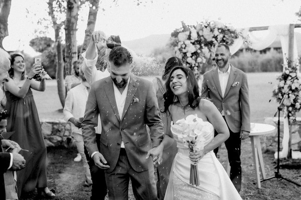 Chic Civil Wedding At Galazia Akti With White Flowers