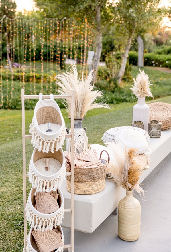 Chic Summer Wedding Galazia Akti White Florals