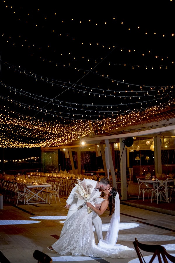 Chic Summer Wedding Galazia Akti White Florals