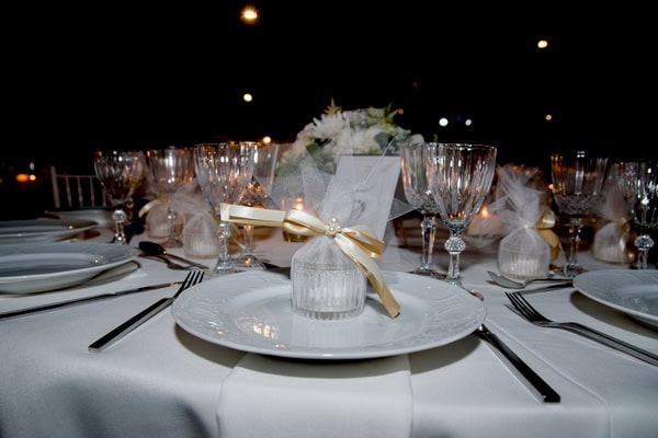 Chic Wedding Golf Prive All White Florals