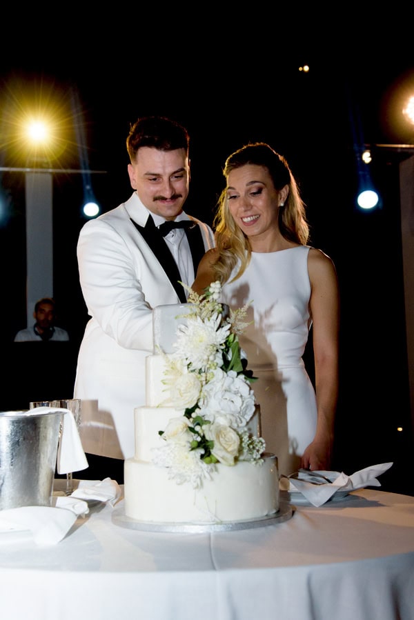 Chic Wedding Golf Prive All White Florals