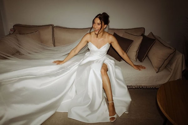 Refined Summer Sea View Wedding