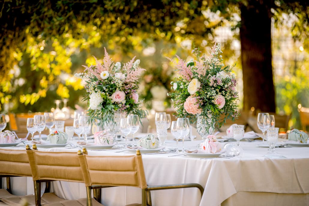 Romantic chic ιδέες διακόσμησης για γάμο- βάπτιση με λουλούδια σε παστέλ αποχρώσεις