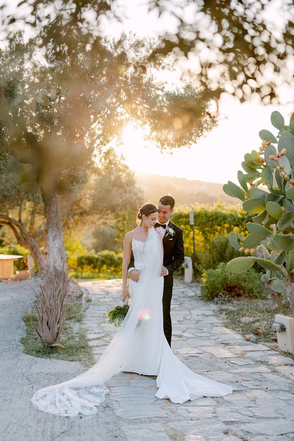 Destination Crete Wedding Rustic Details White Flowers