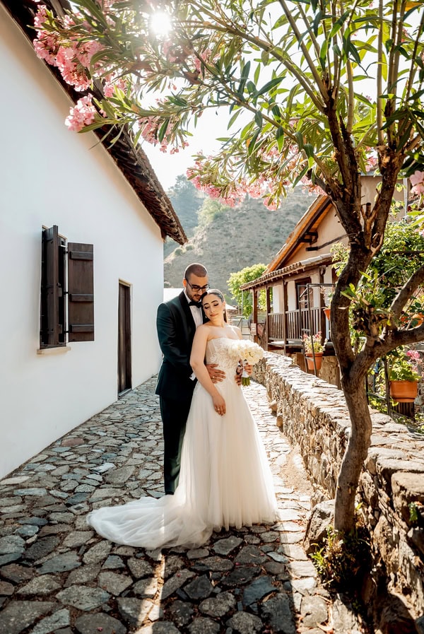 Minimal Chic Summer Wedding In Nicosia